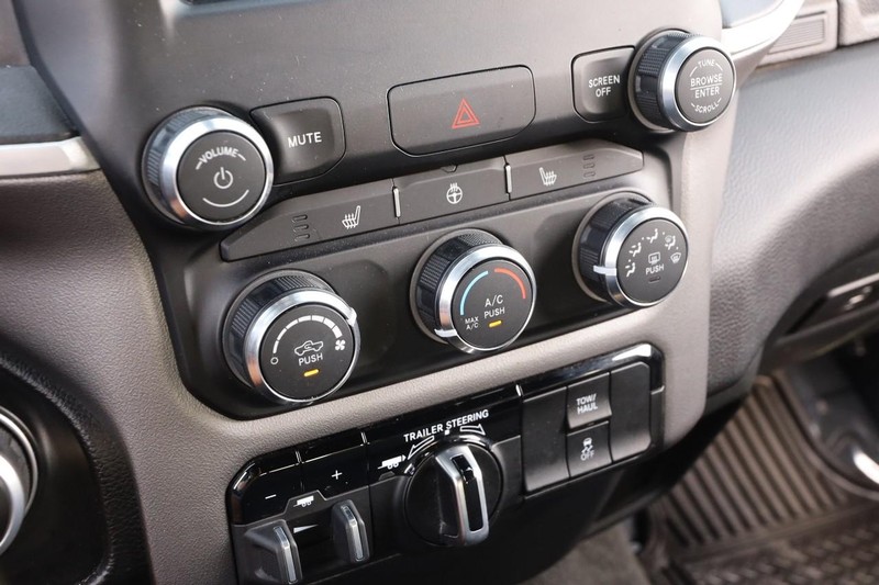 Ram 1500 Vehicle Image 18