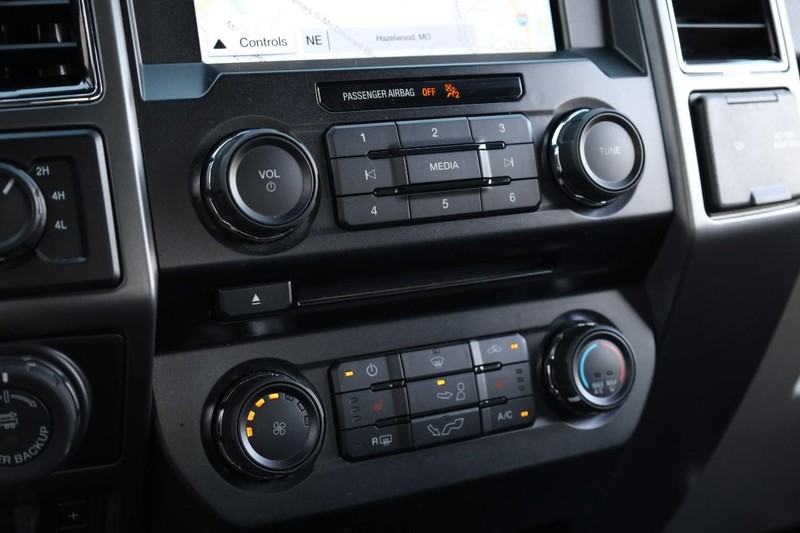Ford F-150 Vehicle Image 14