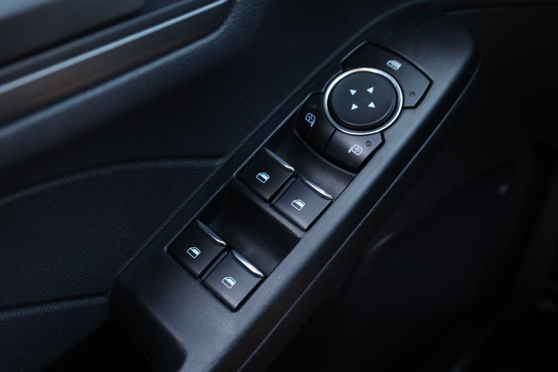 Ford Escape Vehicle Image 27