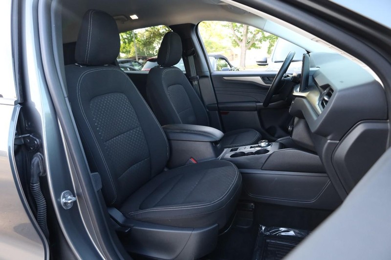 Ford Escape Vehicle Image 33