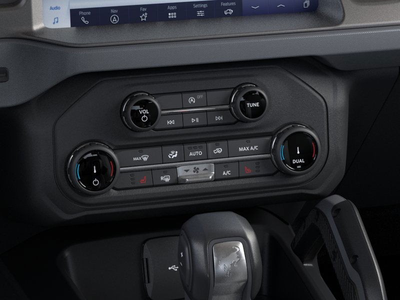 Ford Bronco Vehicle Full-screen Gallery Image 16