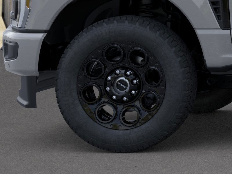 Ford Super Duty F-250 SRW Vehicle Full-screen Gallery Image 19