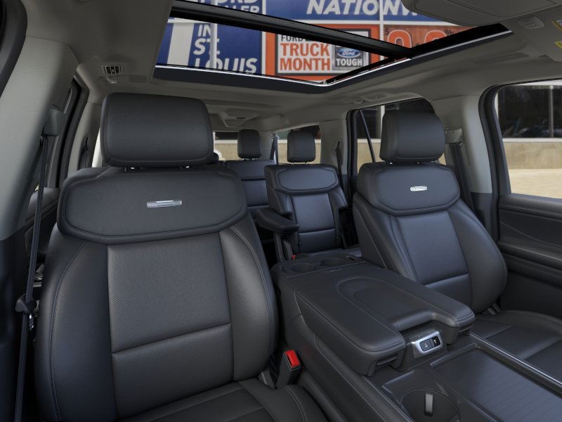 Ford Expedition Max Vehicle Full-screen Gallery Image 10