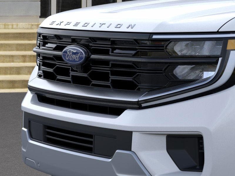 Ford Expedition Max Vehicle Full-screen Gallery Image 17