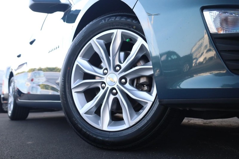 Chevrolet Malibu Vehicle Image 03