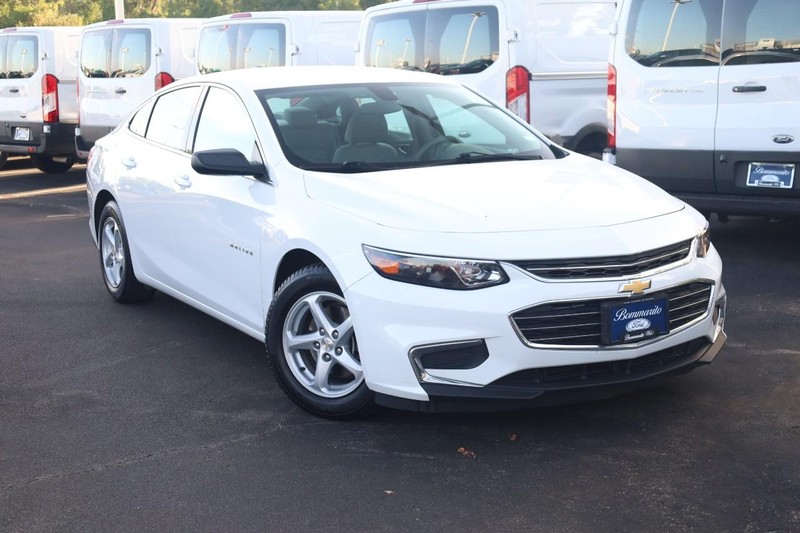 Chevrolet Malibu Vehicle Image 02