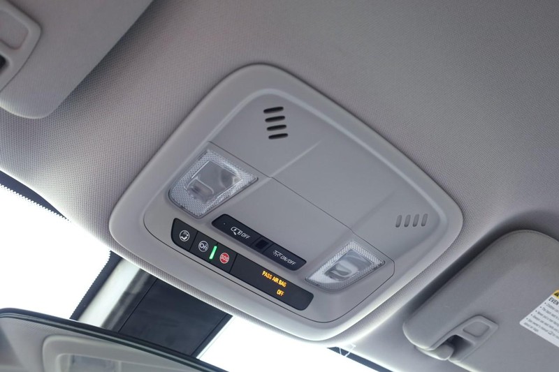 Chevrolet Malibu Vehicle Image 16