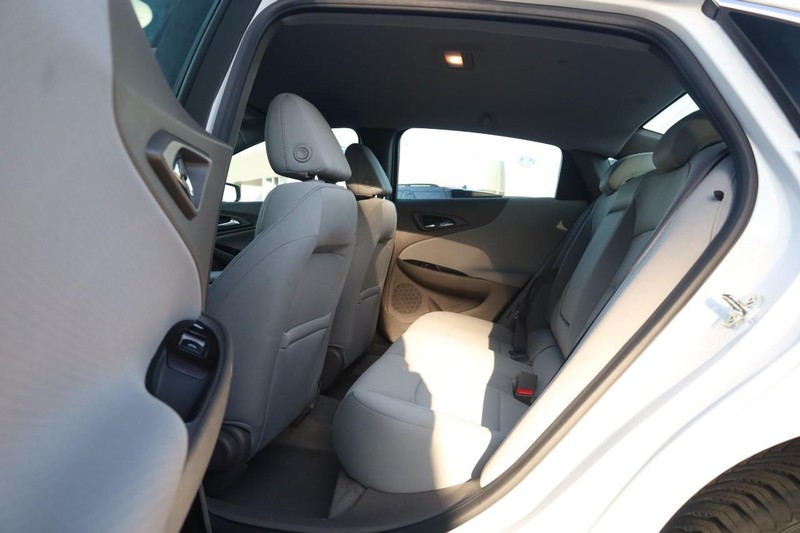 Chevrolet Malibu Vehicle Image 19