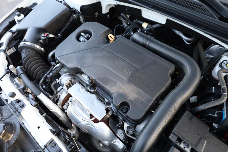Chevrolet Malibu Vehicle Image 23