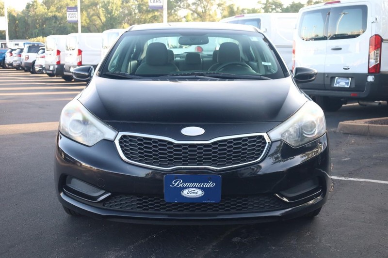 Kia Forte Vehicle Image 04