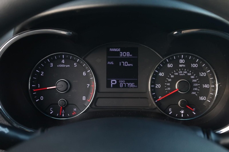 Kia Forte Vehicle Image 10