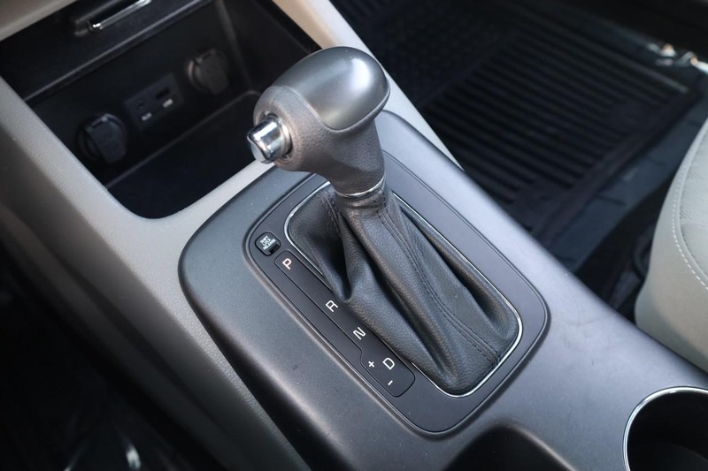 Kia Forte Vehicle Image 14