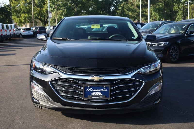 Chevrolet Malibu Vehicle Image 04