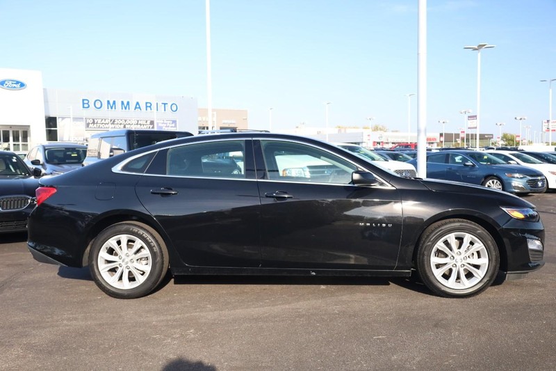 Chevrolet Malibu Vehicle Image 05