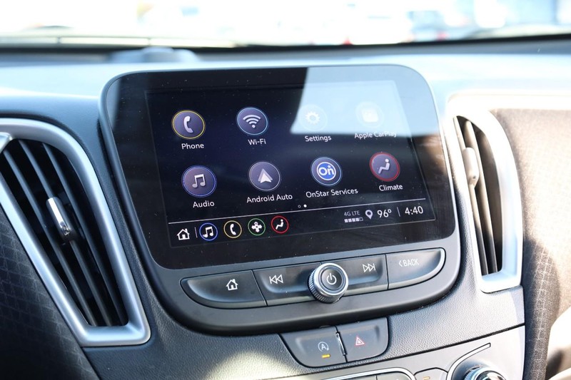 Chevrolet Malibu Vehicle Image 11