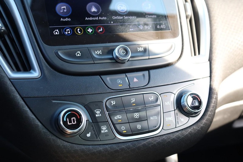 Chevrolet Malibu Vehicle Image 13