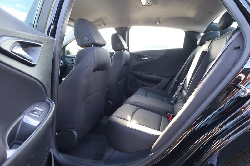 Chevrolet Malibu Vehicle Image 19