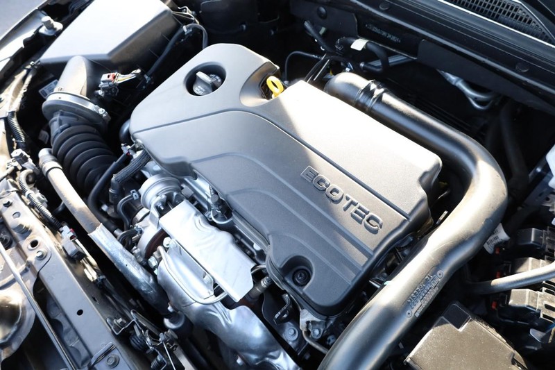 Chevrolet Malibu Vehicle Image 23