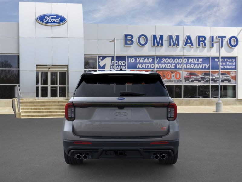 Ford Explorer Vehicle Full-screen Gallery Image 5