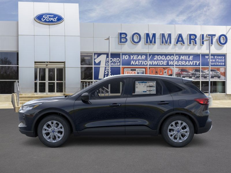 Ford Escape Vehicle Full-screen Gallery Image 3