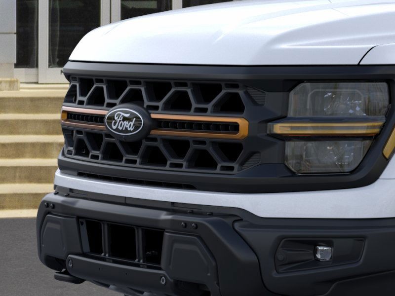 Ford F-150 Vehicle Full-screen Gallery Image 17