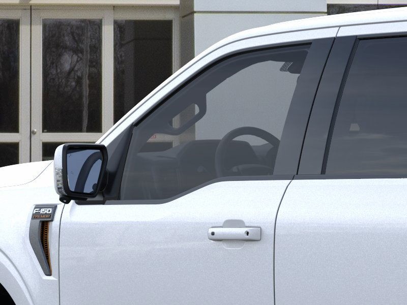 Ford F-150 Vehicle Full-screen Gallery Image 20