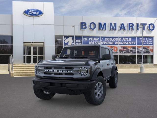 Ford Bronco Vehicle Full-screen Gallery Image 2