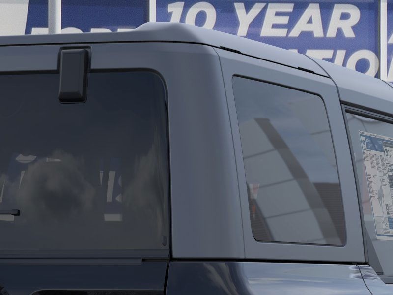 Ford Bronco Vehicle Full-screen Gallery Image 25