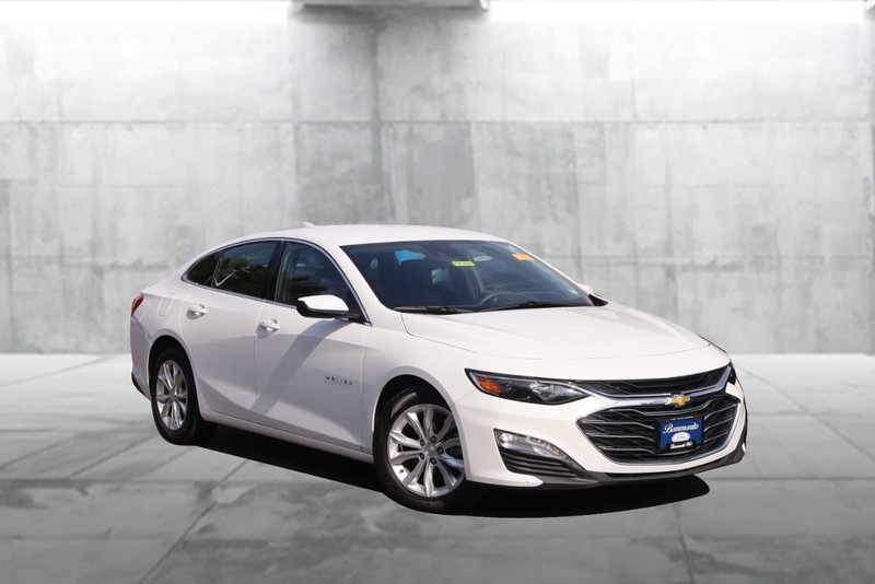 Chevrolet Malibu Vehicle Image 02