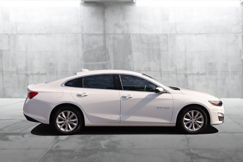 Chevrolet Malibu Vehicle Image 05