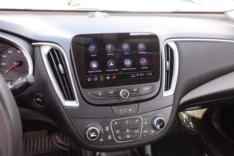 Chevrolet Malibu Vehicle Image 15