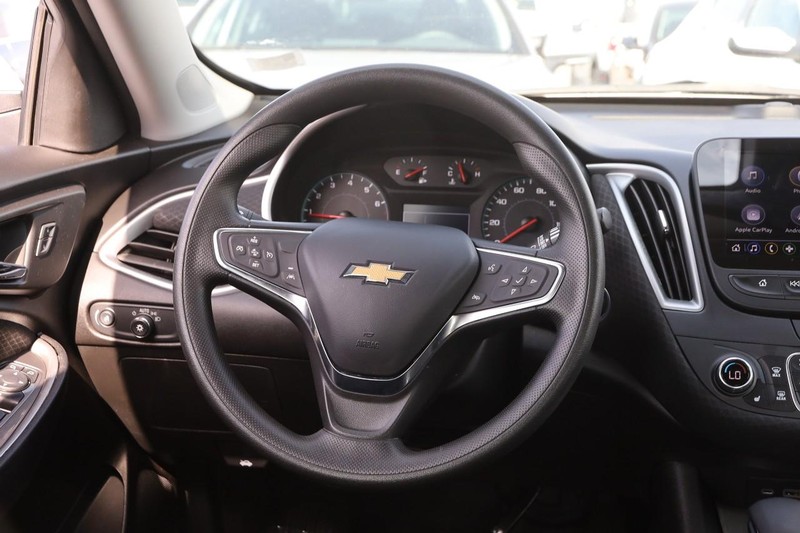 Chevrolet Malibu Vehicle Image 19