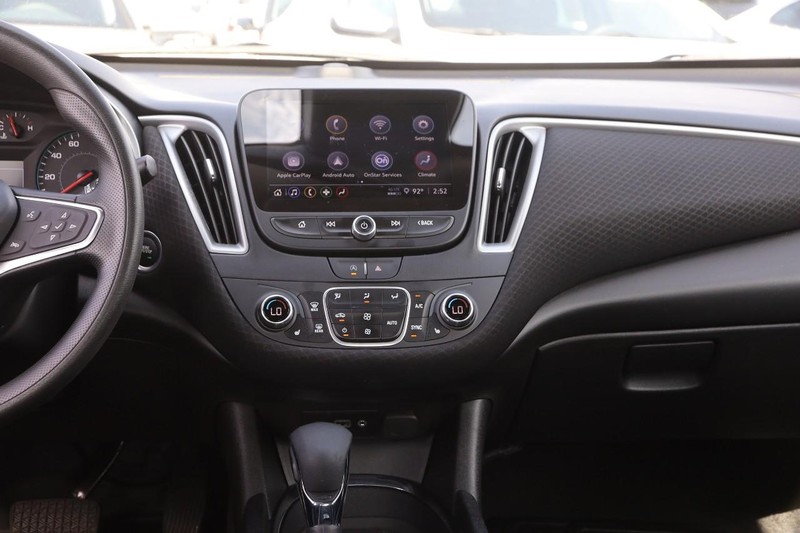 Chevrolet Malibu Vehicle Image 20