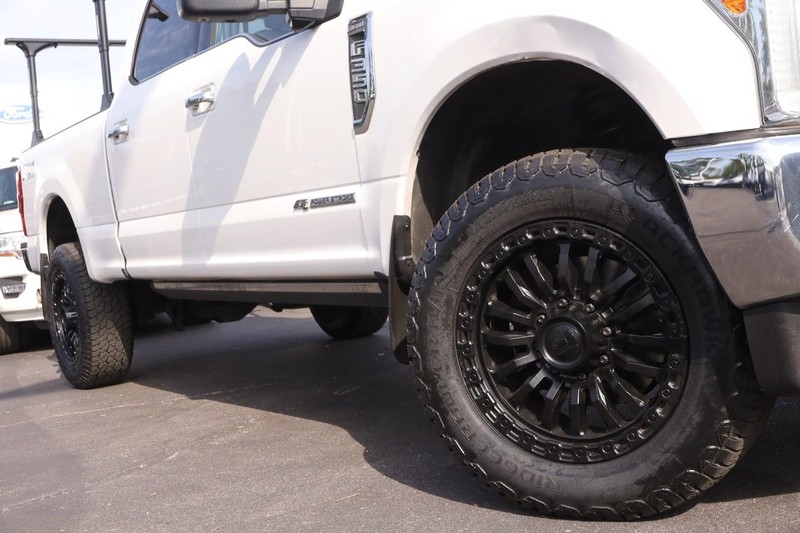 Ford Super Duty F-350 SRW Vehicle Image 03