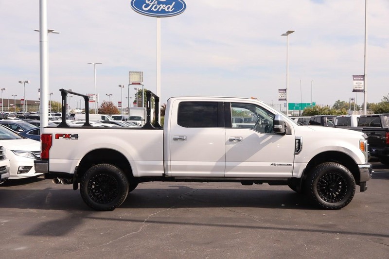 Ford Super Duty F-350 SRW Vehicle Image 05
