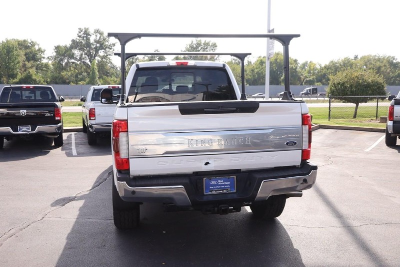 Ford Super Duty F-350 SRW Vehicle Image 06
