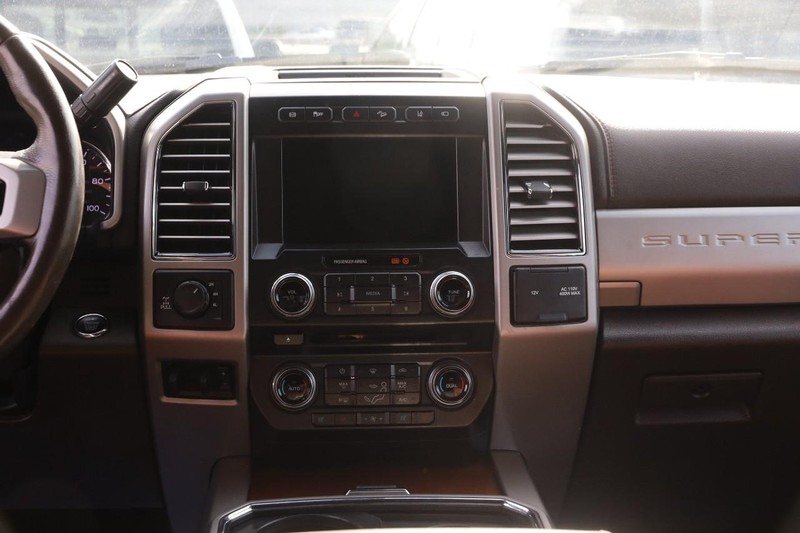 Ford Super Duty F-350 SRW Vehicle Image 26