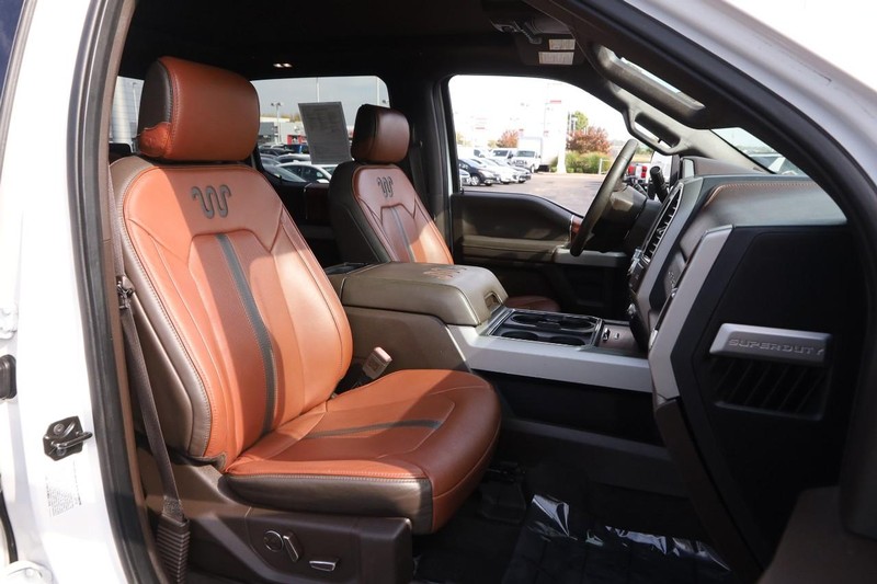 Ford Super Duty F-350 SRW Vehicle Image 28
