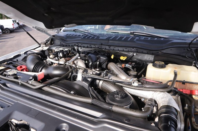 Ford Super Duty F-350 SRW Vehicle Image 29