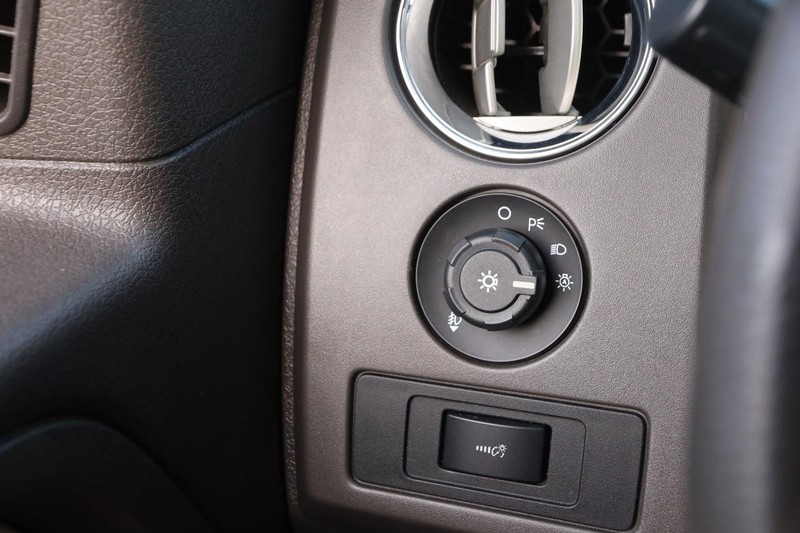 Ford F-150 Vehicle Image 16