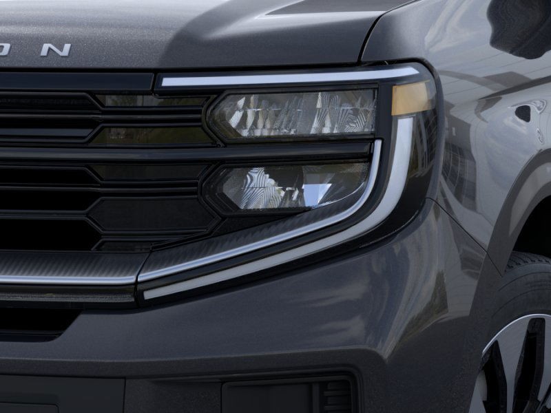 Ford Expedition Max Vehicle Full-screen Gallery Image 18