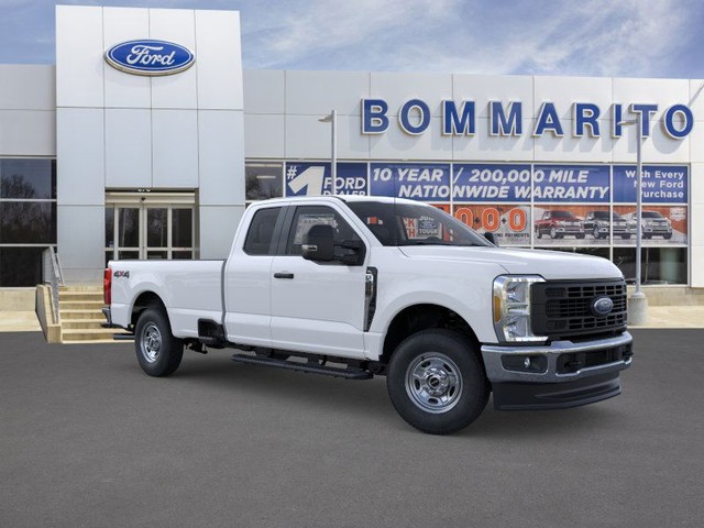 Ford Super Duty F-250 SRW Vehicle Image 07