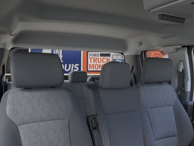 Ford Super Duty F-250 SRW Vehicle Image 22