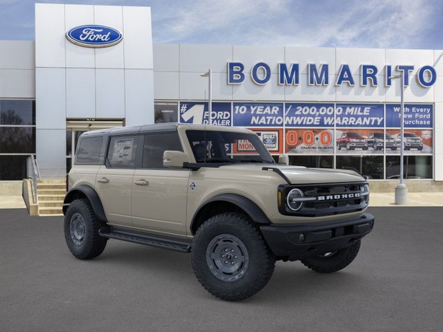 Ford Bronco Vehicle Full-screen Gallery Image 7