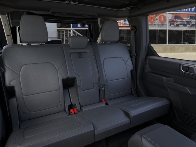 Ford Bronco Vehicle Full-screen Gallery Image 11