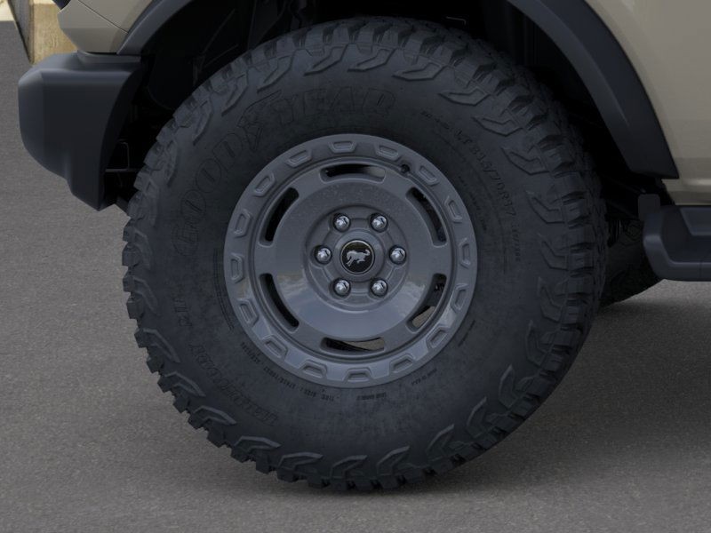 Ford Bronco Vehicle Full-screen Gallery Image 21