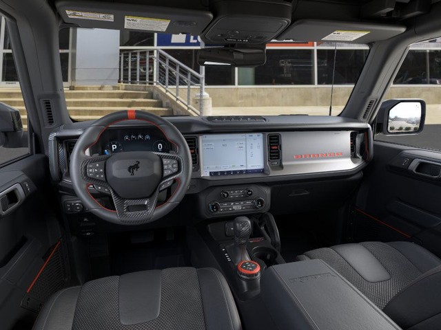 Ford Bronco Vehicle Full-screen Gallery Image 9