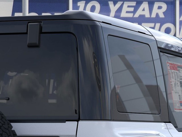 Ford Bronco Vehicle Full-screen Gallery Image 25