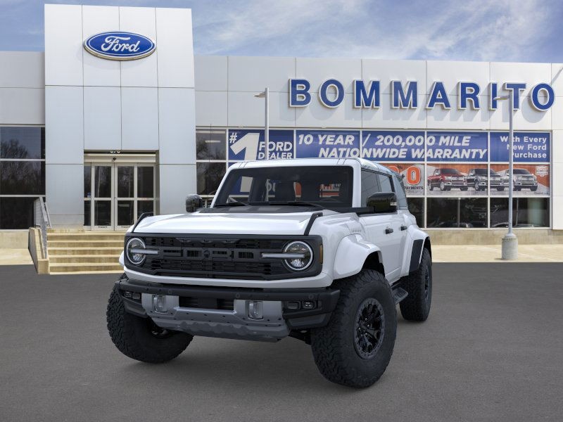 Ford Bronco Vehicle Full-screen Gallery Image 2