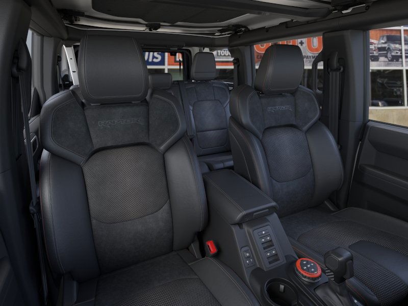 Ford Bronco Vehicle Full-screen Gallery Image 10